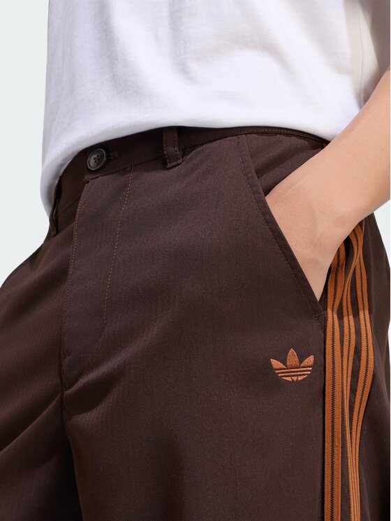 adidas adidas Spodnie dresowe 169011 Brązowy Regular Fit