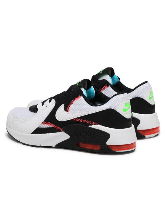 nike excee on feet