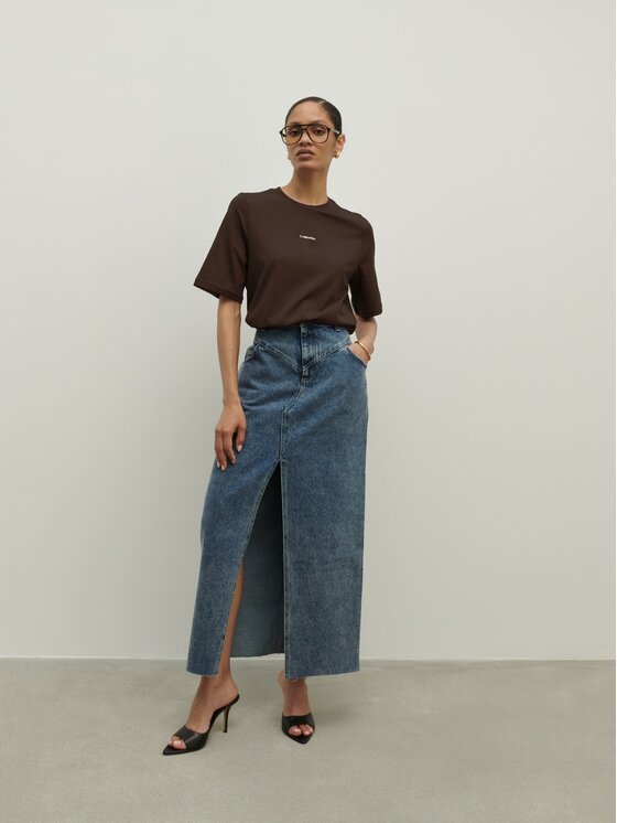 La Mania La Mania T-Shirt LOLA Brązowy Classic Fit