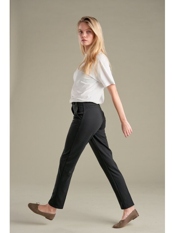 TeeShoppen TeeShoppen Spodnie garniturowe 'Perform Collection' Czarny Regular Fit
