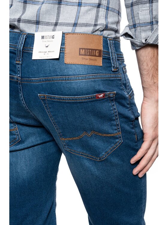Mustang Mustang Szorty jeansowe CHICAGO SHORT Niebieski Slim Fit