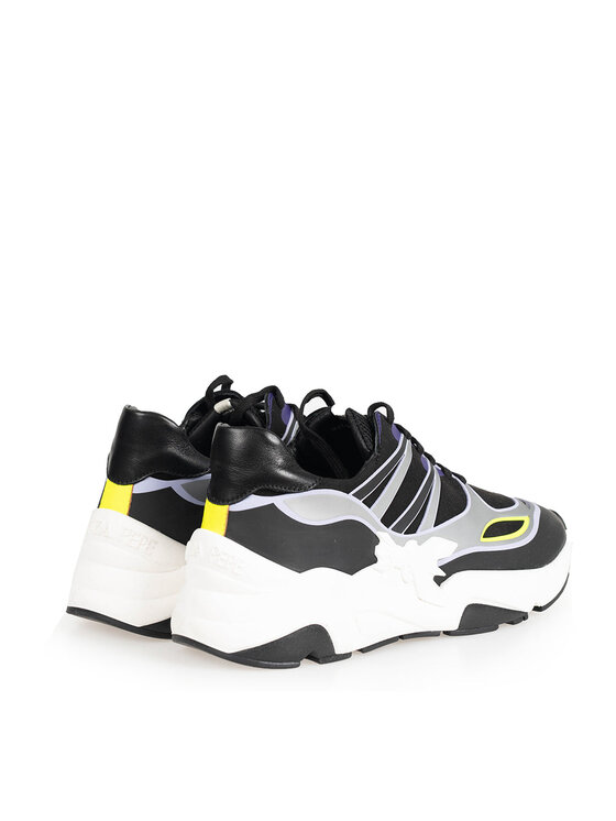 Patrizia Pepe Patrizia Pepe Sneakersy 2V9991/A6Q4 Černá