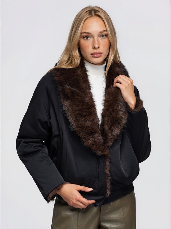 Ombre Ombre Kožešina OW-FR-E0010 Černá Relaxed Fit