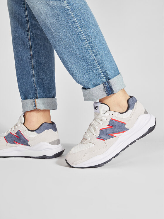 newbalance M5740MA1 www.vacunasenviajes.com
