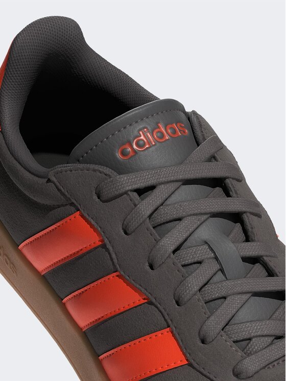 adidas adidas Półbuty Barreda Brązowy