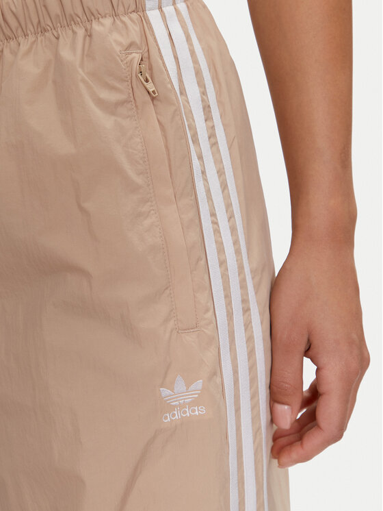 adidas adidas Teplákové kalhoty 3-Stripes Woven Parachute IY7252 Béžová Loose Fit