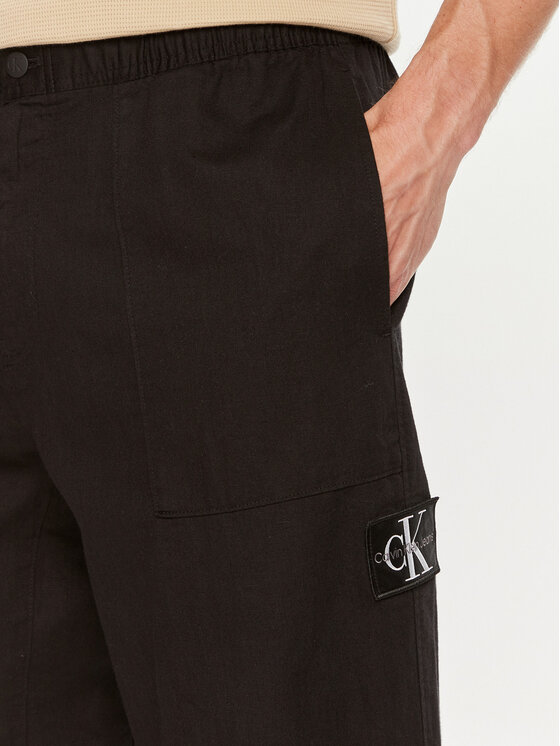 Calvin Klein Jeans Calvin Klein Jeans Παντελόνι υφασμάτινο J30J325126 Μαύρο Regular Fit
