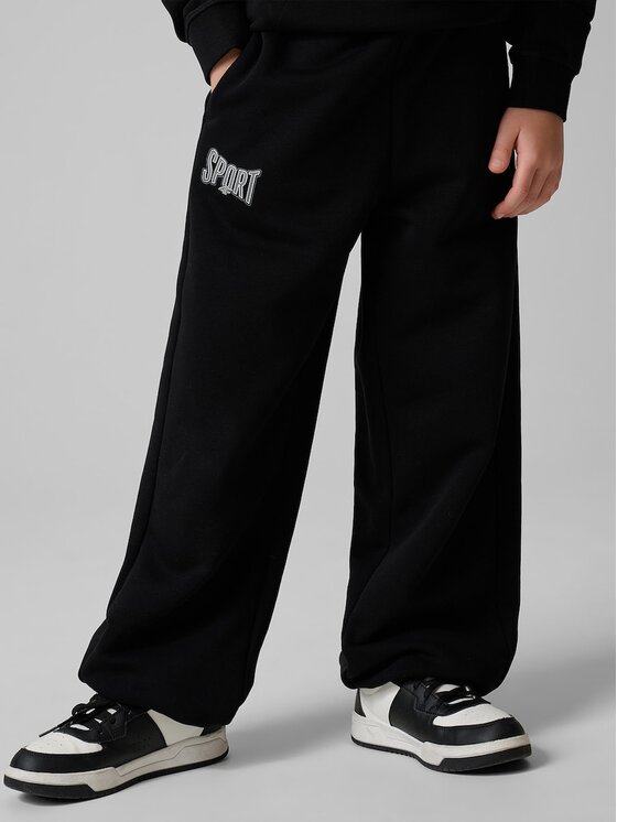 4F 4F Spodnie dresowe STREET SPORT Czarny Loose Fit