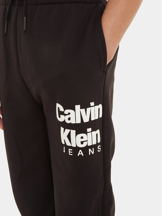 Calvin Klein Jeans Calvin Klein Jeans Dressipüksid IB0IB01816 Must Regular Fit