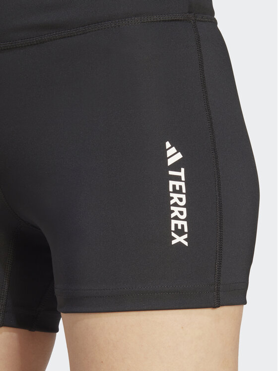 adidas adidas Sportovní kraťasy Terrex Multi IB1892 Černá Slim Fit