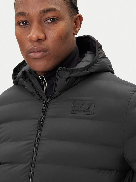 EA7 Emporio Armani EA7 Emporio Armani Geacă de iarnă 7M000686 AF15953 UC001 Negru Regular Fit