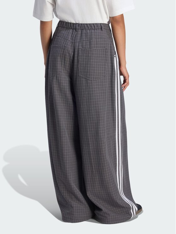 adidas adidas Spodnie materiałowe 168736 Czarny Loose Fit