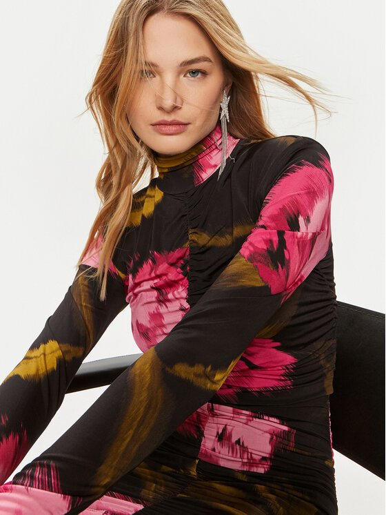 Gestuz Gestuz Koktejlové šaty 10908299 Růžová Slim Fit