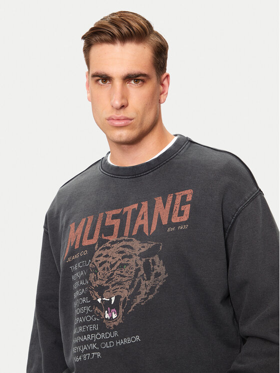 Mustang Mustang Majica dugih rukava Auburn 1015638 Crna Oversize