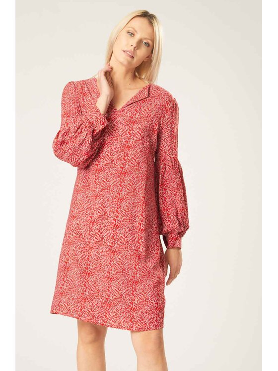 QUIOSQUE QUIOSQUE Každodenné šaty BUG DRESS Červená Regular Fit