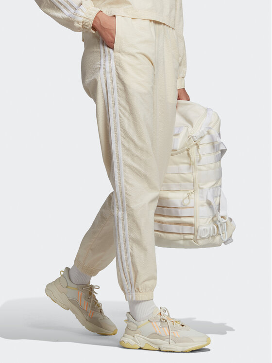 adidas adidas Pantaloni trening adicolor lassics Poplin Track HL9309 Écru Regular Fit