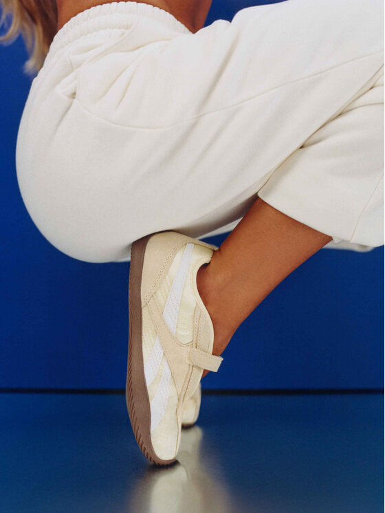 Reebok Reebok Спортивні штани Reebok x Ewa Chodakowska RK25981CCW Кремовий Regular Fit