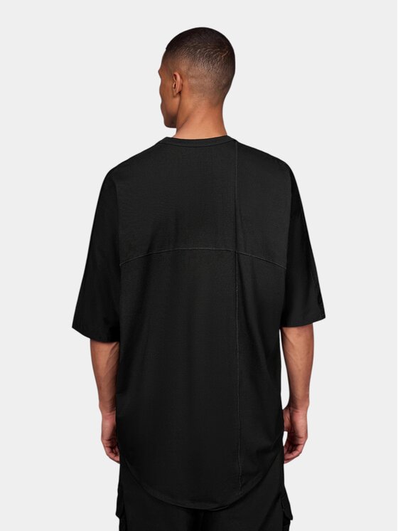 MADE BY SOCIETY MADE BY SOCIETY T-Shirt BORN FROM THE STREETS - T18040 Czarny Basic Fit