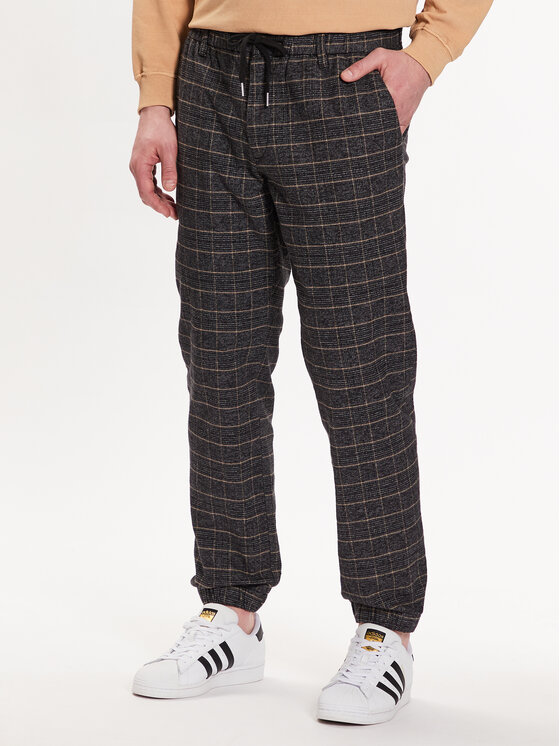 Redefined Rebel Chino nohavice Romeo 216213 Čierna Chino Fit