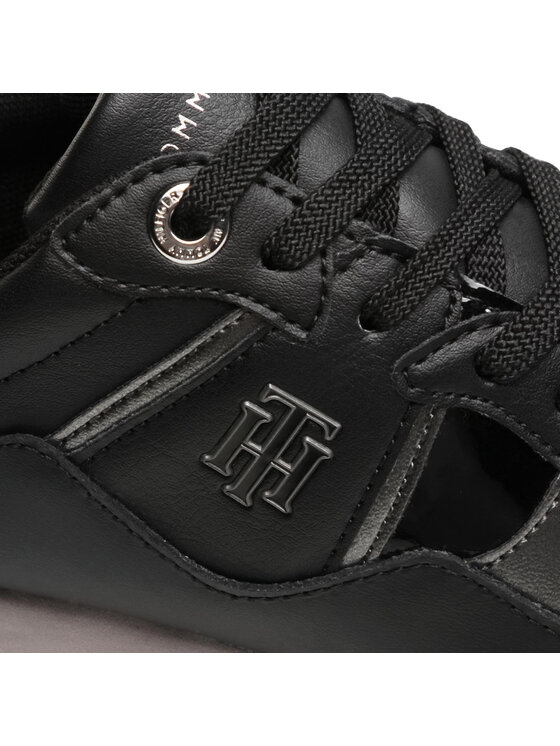 tommy hilfiger interlock city sneaker