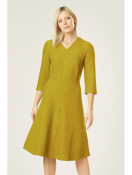 QUIOSQUE QUIOSQUE Sukienka codzienna RIBERY DRESS Zielony Regular Fit
