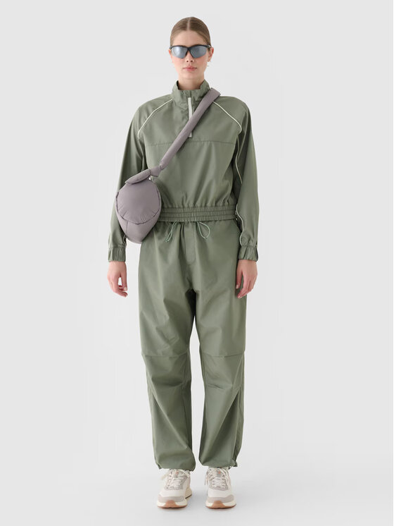 4F 4F Pantaloni di tessuto 4FRSS24TTROF1330-44S Verde Oversize