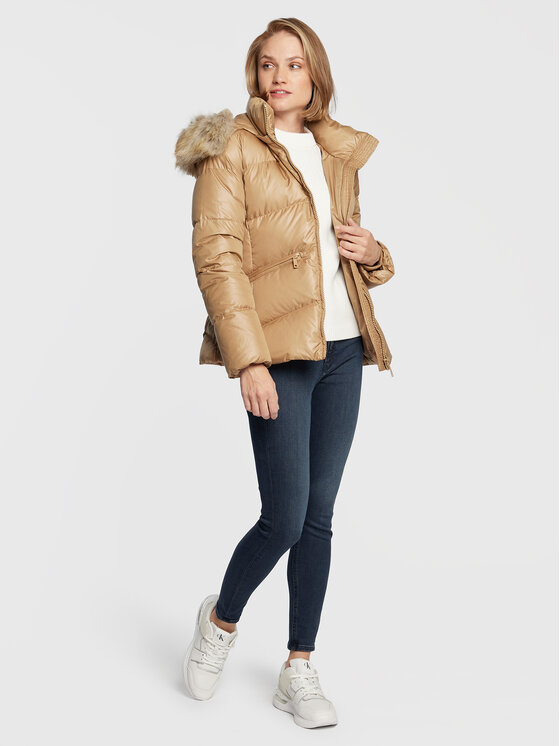 Calvin Klein Calvin Klein Pūkinė striukė Essentail K20K204952 Smėlio Regular Fit