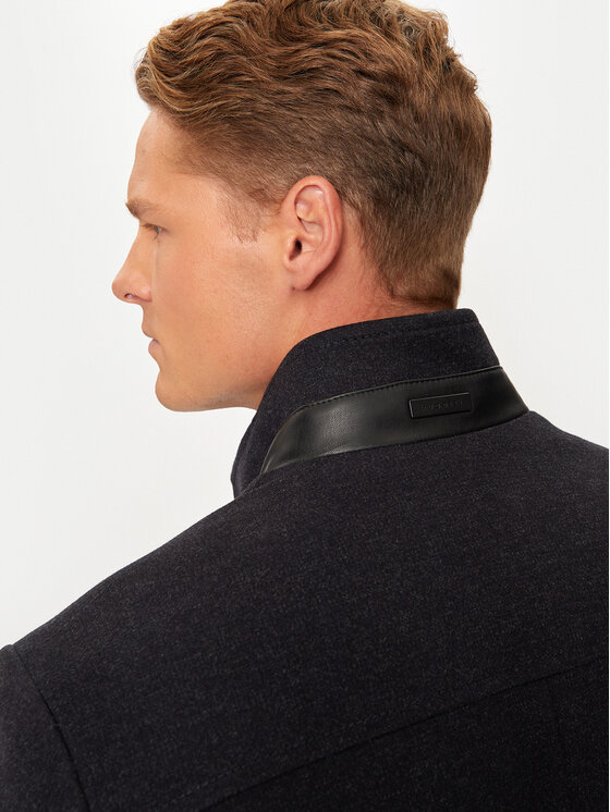 Bugatti Bugatti Cappotto invernale 626328-69040 Blu scuro Regular Fit