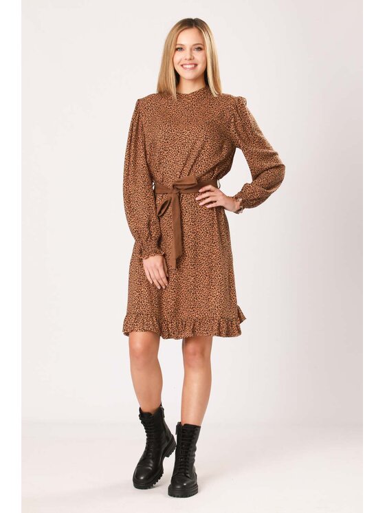 QUIOSQUE QUIOSQUE Sukienka codzienna LEOPE DRESS Beżowy Regular Fit