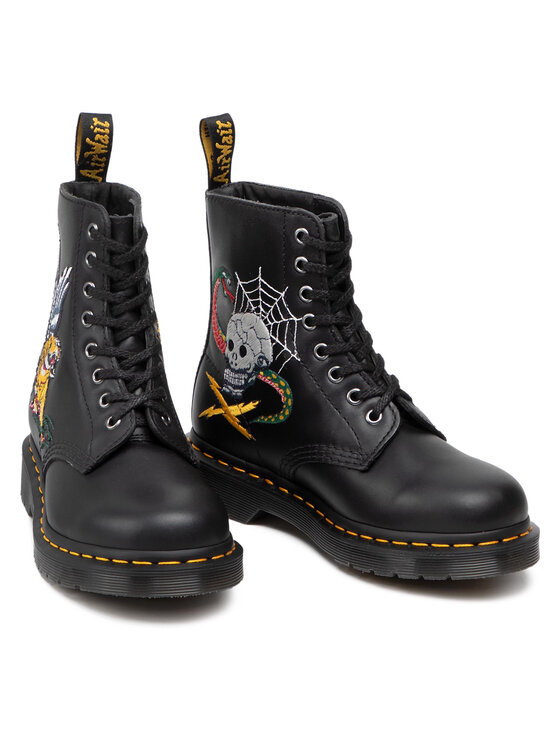 Doc martens 1460 outlet patch