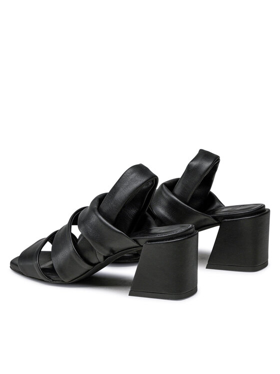 Furla Furla Basutės Miastella YF06MIS-BX0546-O6000-4-401-20-IT-3500 S Juoda