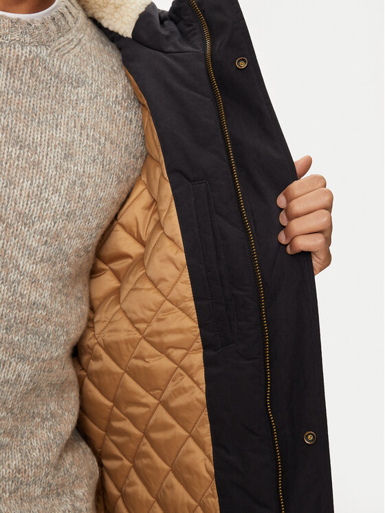 Wrangler Wrangler Žieminė striukė 112357423 Juoda Regular Fit