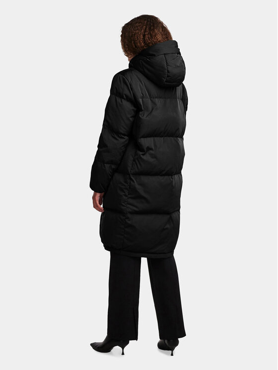 YAS YAS Vatovaná bunda 26031874 Černá Regular Fit