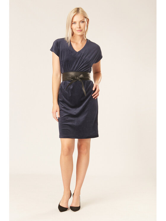 QUIOSQUE QUIOSQUE Každodenné šaty VELURI DRESS Tmavomodrá Regular Fit
