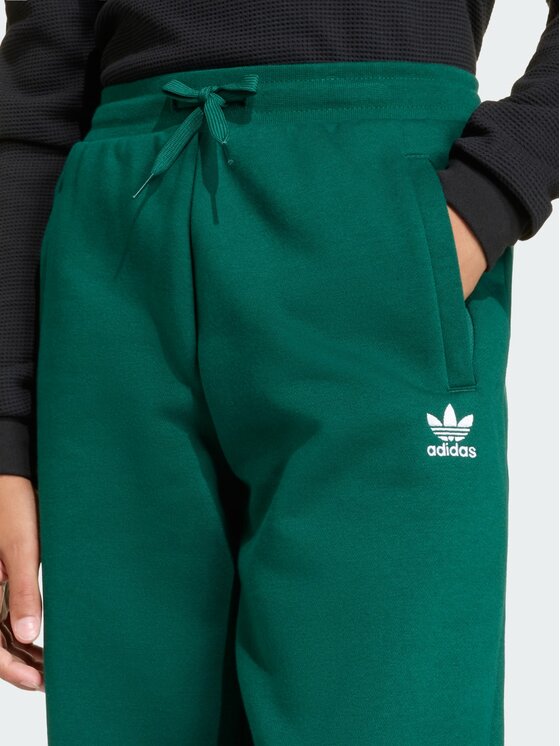 adidas adidas Spodnie materiałowe 159213 Zielony Regular Fit