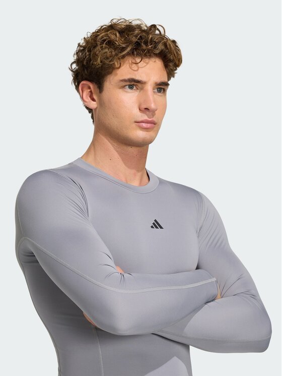 adidas adidas Koszulka techniczna 136943 Szary Fitted Fit