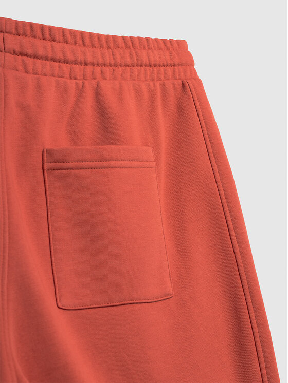 Outhorn Outhorn Szorty sportowe OTHSS23TSHOM132 Czerwony Regular Fit