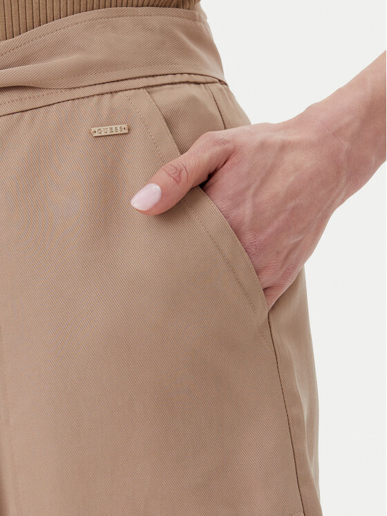 Guess Guess Pantaloncini di tessuto W5GD1R WG4C2 Beige Relaxed Fit