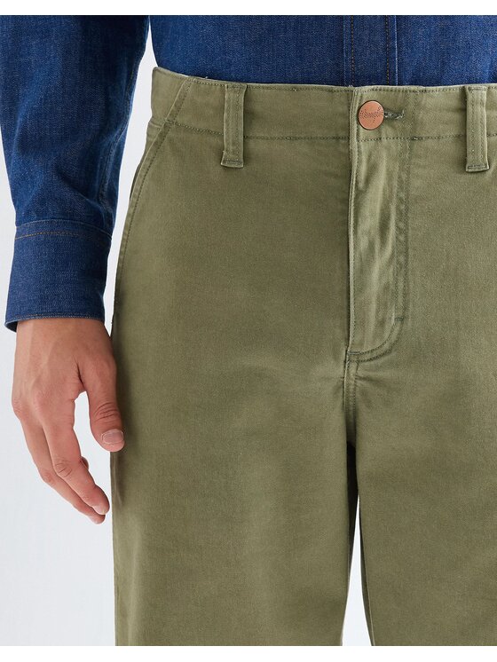 Wrangler Wrangler Szorty materiałowe CHINO SHORTS Zielony Regular Fit
