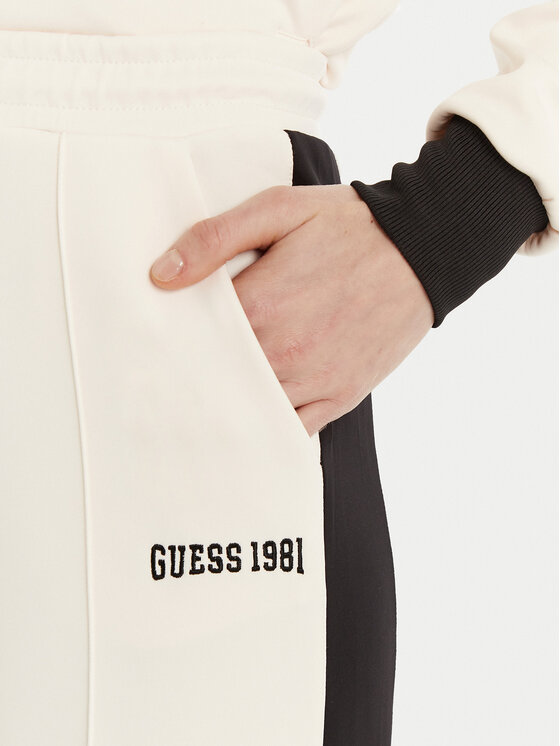 Guess Guess Spodnie dresowe V5RB00 KCO72 Écru Regular Fit