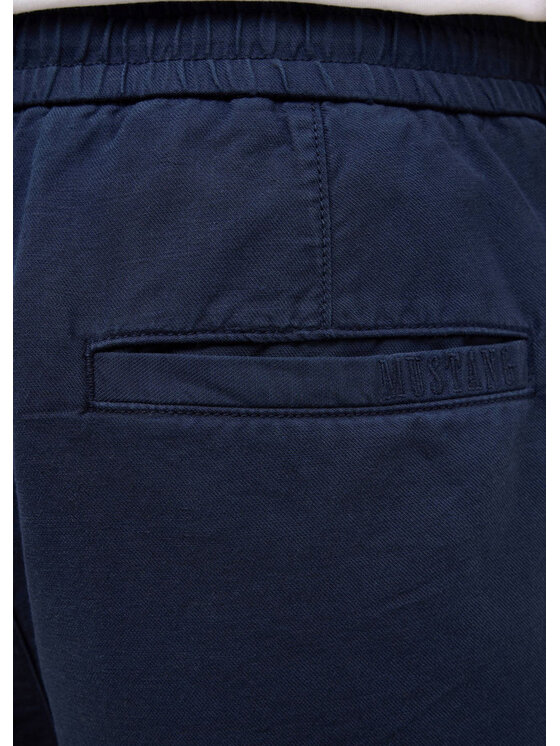 Mustang Mustang Kratke hlače iz tkanine Linen Jogger Shorts Modra Regular Fit