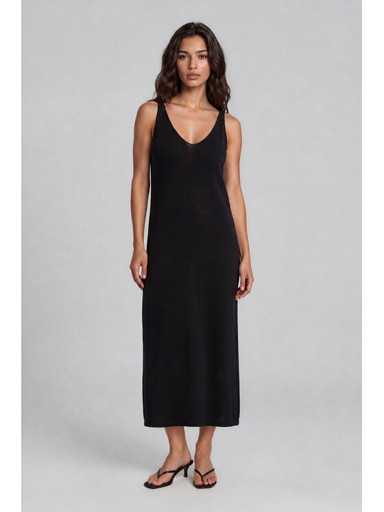 Fobya Fobya Sukienka dzianinowa F3045 Czarny Basic Fit