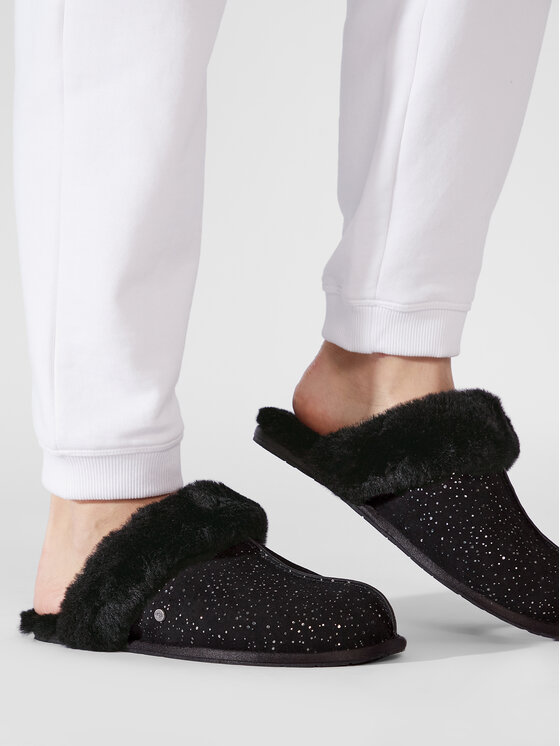 Ugg Ugg Papuče W Scuffette II Metellic Spots 1137530 Čierna