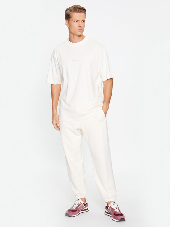 New Balance New Balance Тишърт Athletics Linear T-Shirt MT33560 Бежов Regular Fit