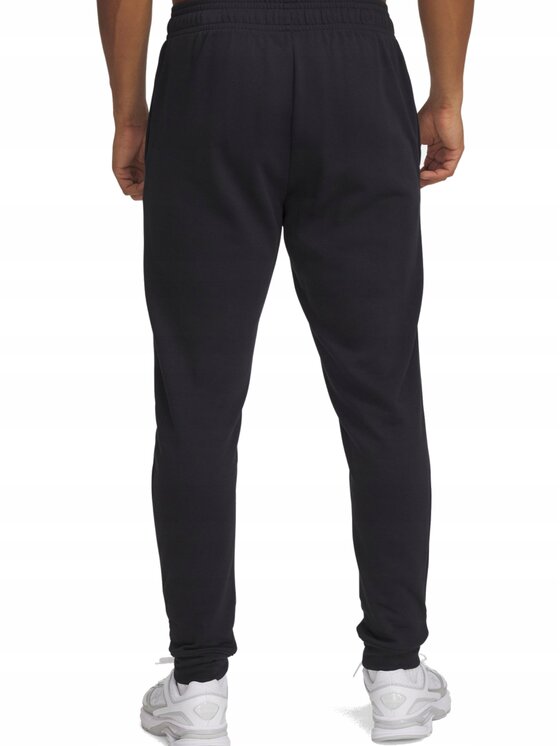 Under Armour Under Armour Spodnie dresowe 1390144-001 Czarny Standard Fit