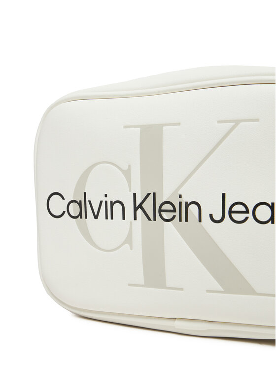 Calvin Klein Jeans Calvin Klein Jeans Kabelka Sculpted Camera Bag18 Mono K60K610275 Bílá