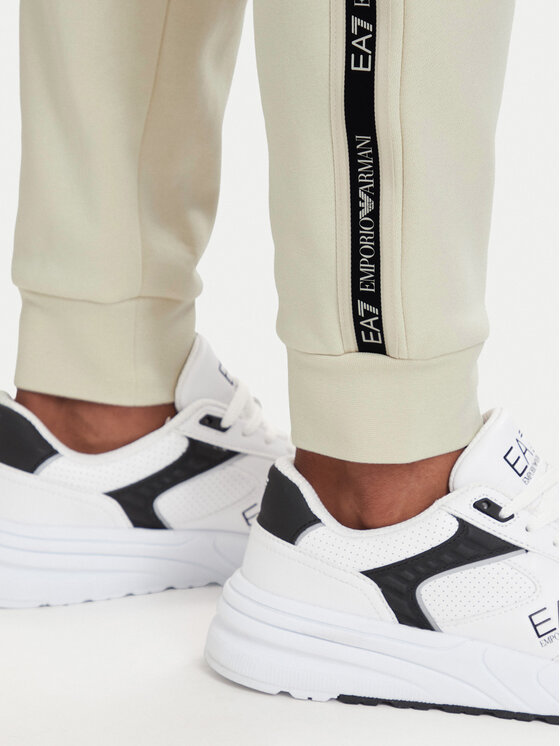 EA7 Emporio Armani EA7 Emporio Armani Pantaloni trening 7M002198 AF10377 U1079 Bej deschis Slim Fit