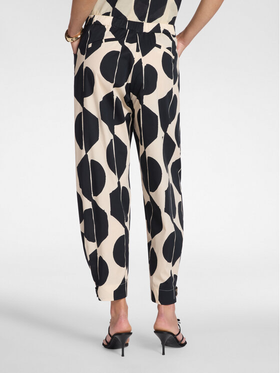 Elena Mirò Elena Mirò Spodnie materiałowe P189P100495N001 Czarny Regular Fit