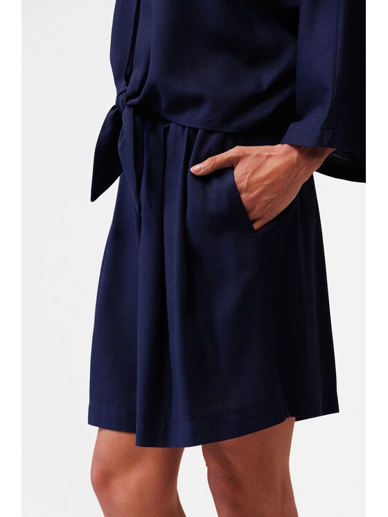 LE POSSÉ LE POSSÉ Bermudy B Tmavomodrá Loose Fit