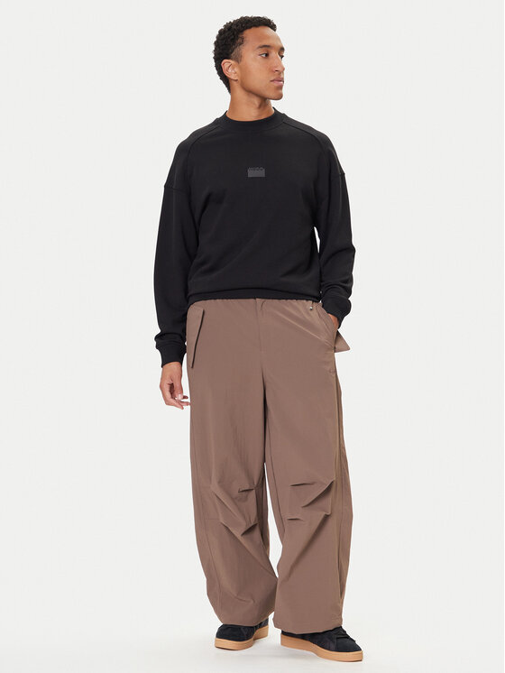 adidas adidas Παντελόνι υφασμάτινο Premium Essentials Utility Parachute JW1087 Καφέ Loose Fit